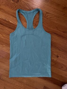 Lululemon tank size 8